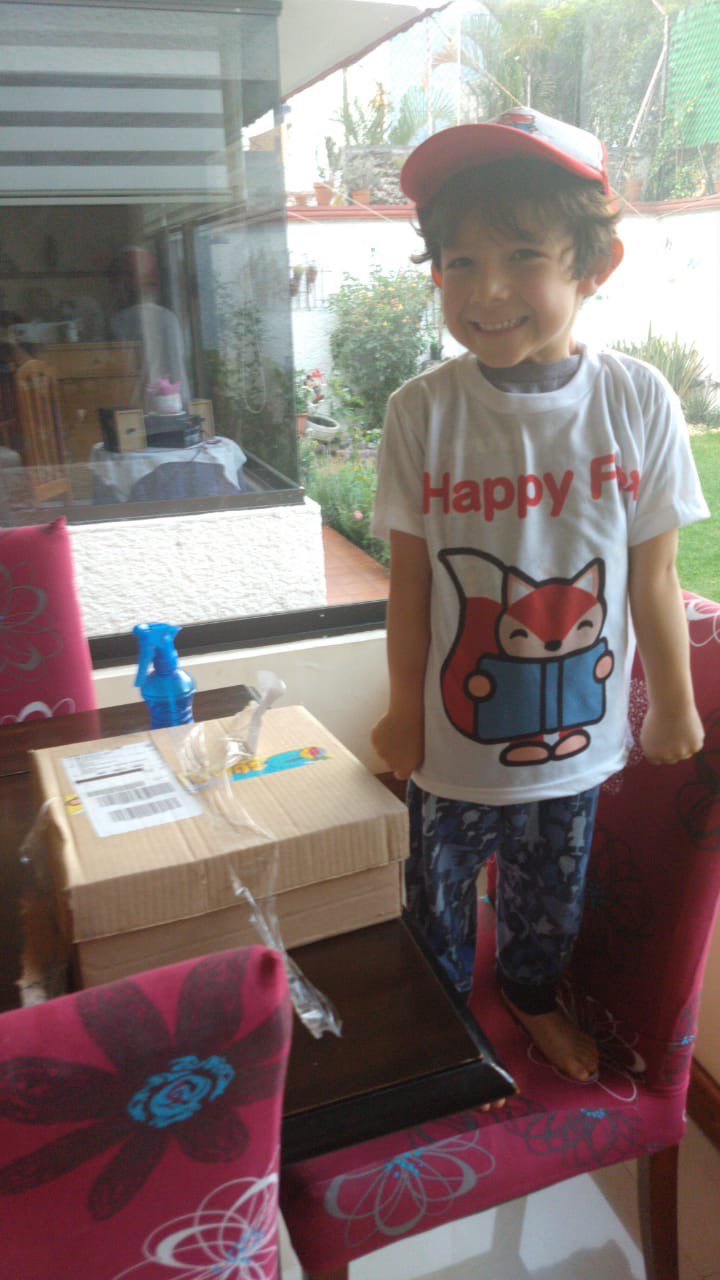 Charging dock with EFA device in low light